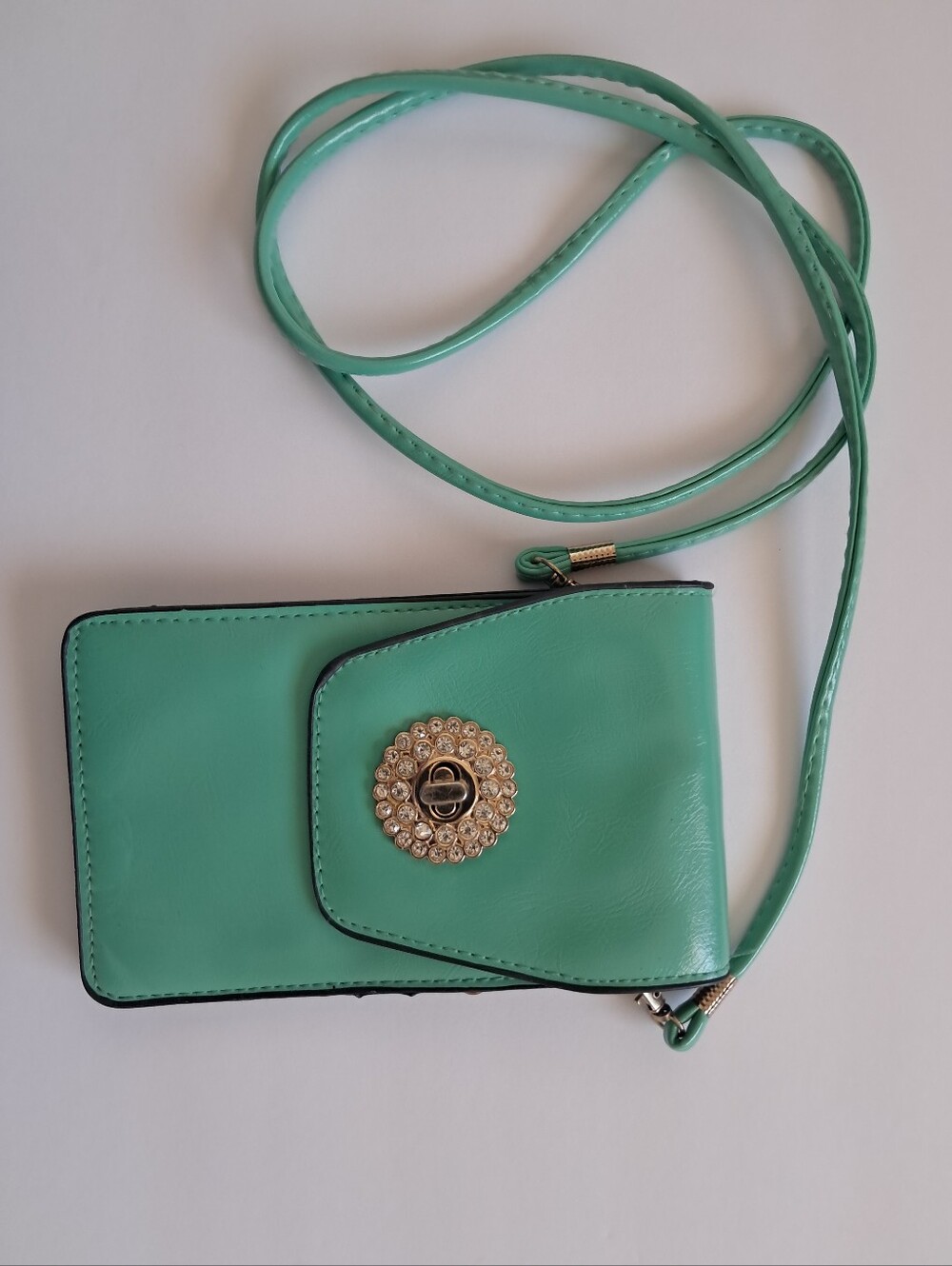 Vtg Women's Teal Crossbody Phone Bag with Decorative Turn-Lock 7"x 4"